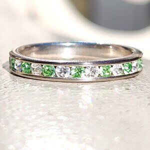 NWOT Size 7 Peridot and Topaz Eternity Band